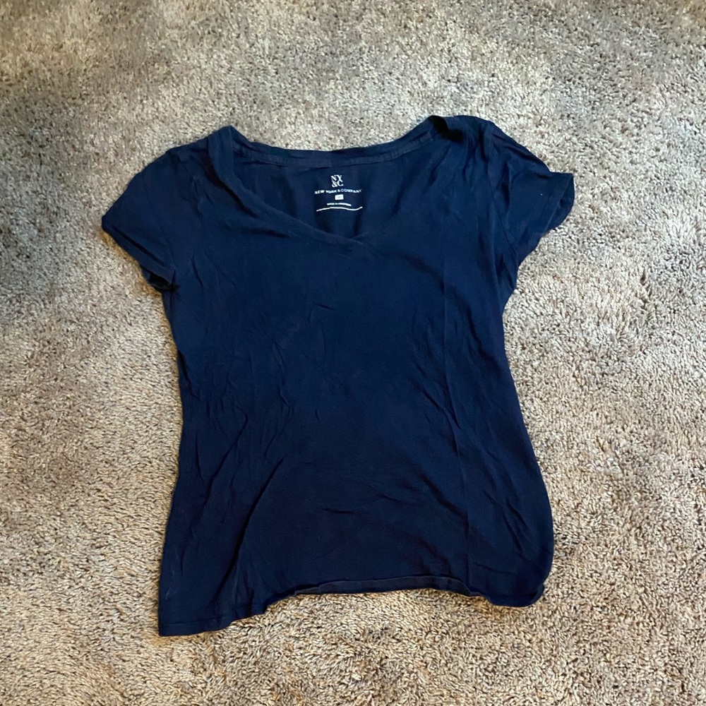 New York & Company Size Medium Navy Tee